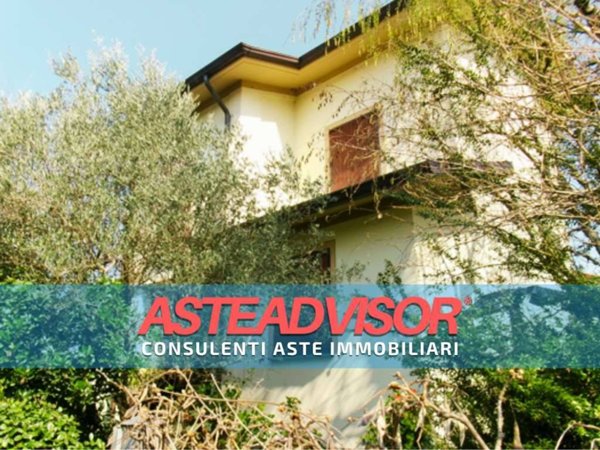 casa indipendente in vendita a Quattro Castella in zona Puianello