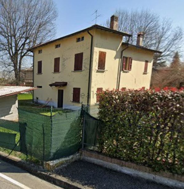 casa indipendente in vendita a Quattro Castella in zona Salvarano