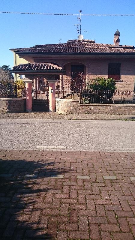 casa semindipendente in vendita a Reggiolo