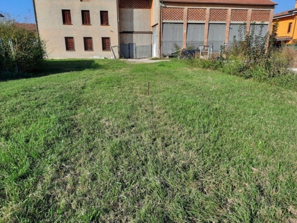 casa indipendente in vendita a Reggiolo