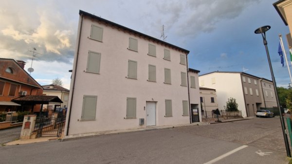 casa indipendente in vendita a Reggiolo