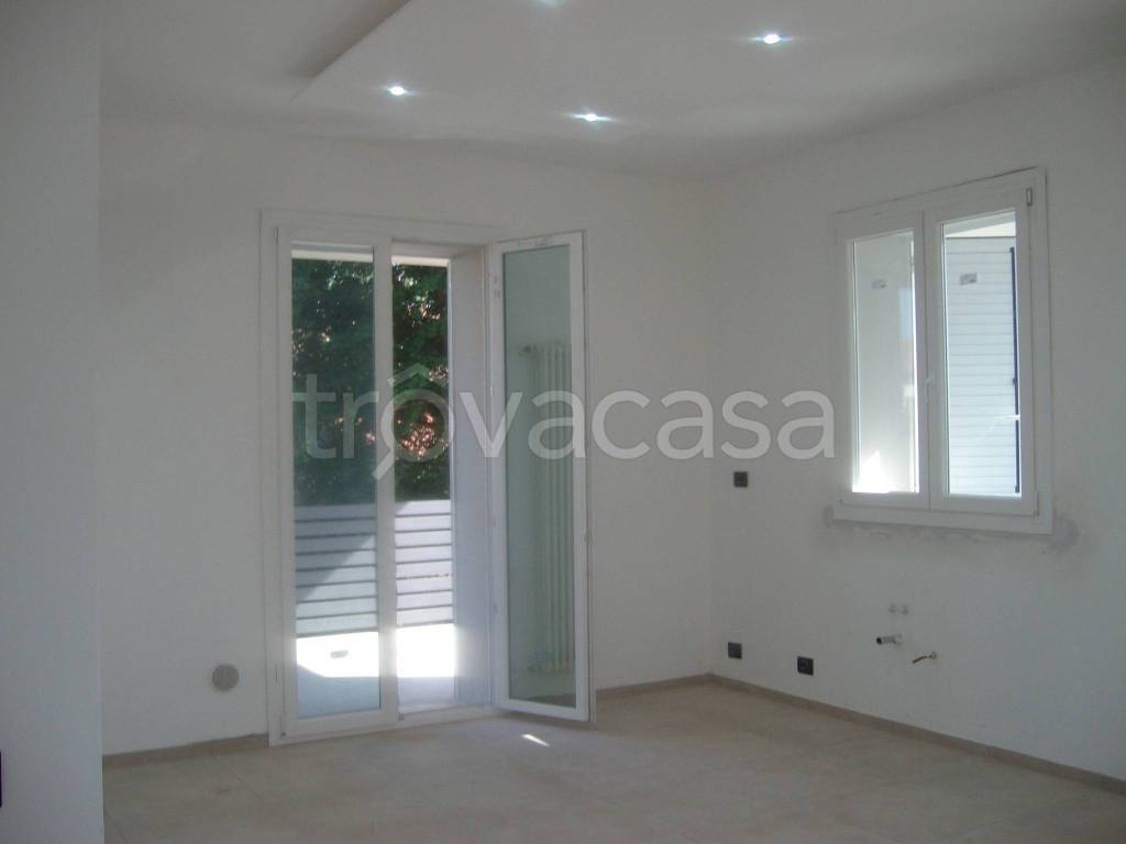 casa indipendente in vendita a Reggiolo in zona Brugneto