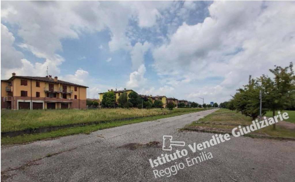 terreno edificabile in vendita a Reggiolo
