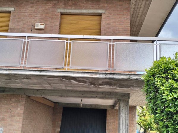 casa indipendente in vendita a Reggiolo