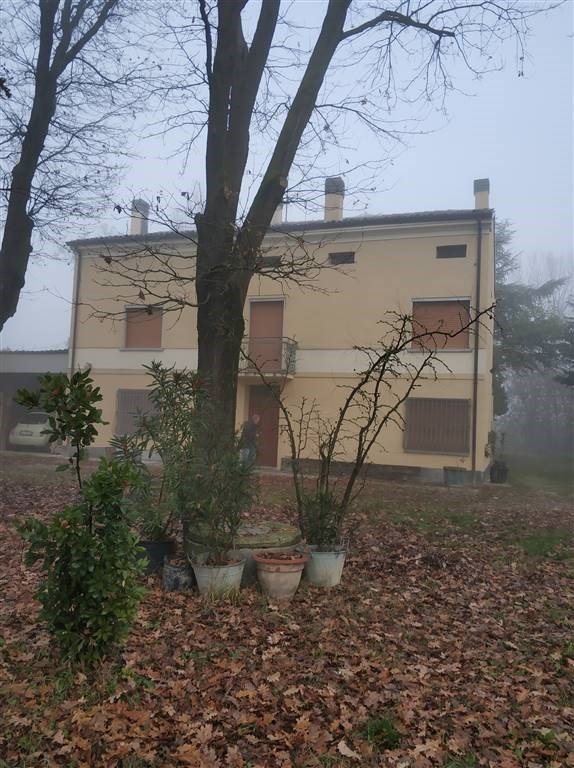 casa indipendente in vendita a Reggiolo