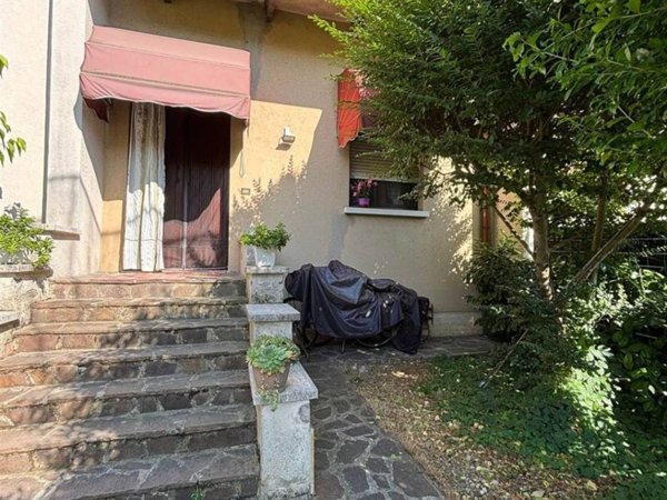 casa indipendente in vendita a Reggiolo