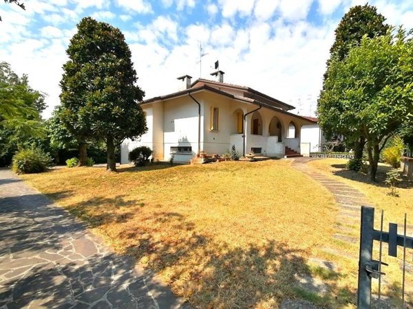 casa indipendente in vendita a Reggiolo