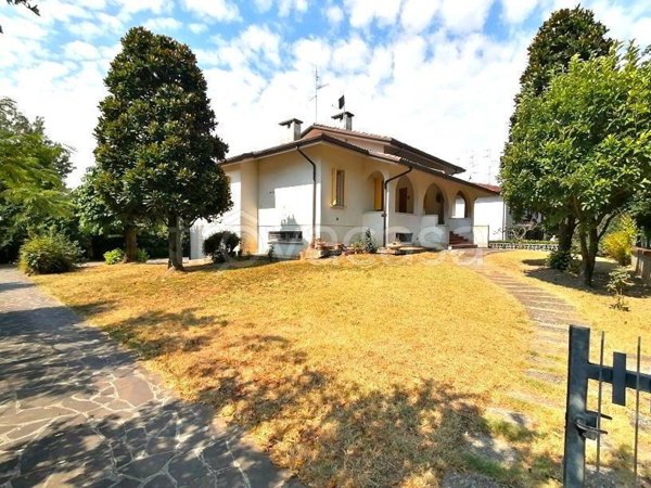 casa indipendente in vendita a Reggiolo