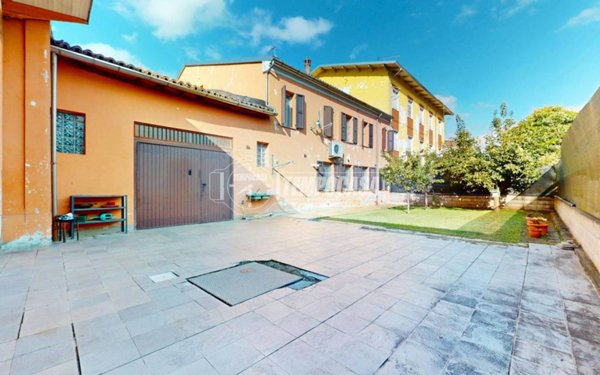 casa indipendente in vendita a Reggiolo in zona Brugneto
