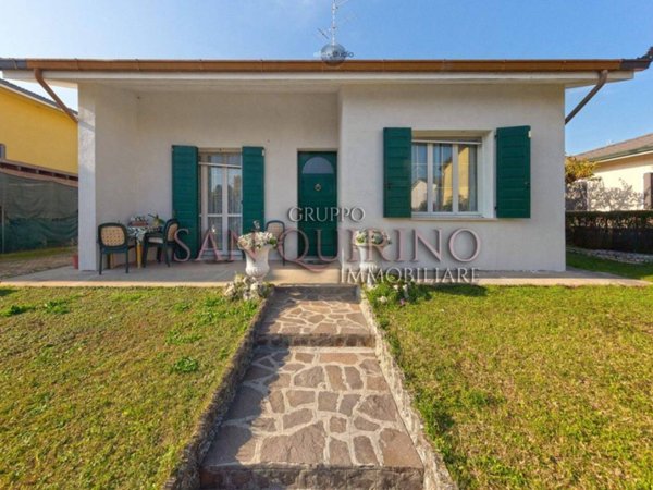 casa indipendente in vendita a Reggiolo