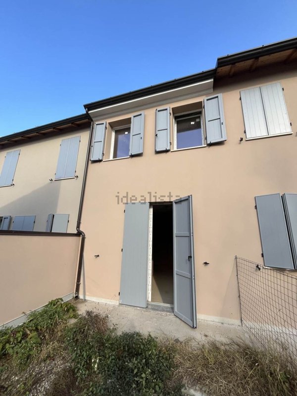 casa indipendente in vendita a Reggiolo