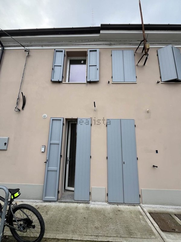 casa indipendente in vendita a Reggiolo