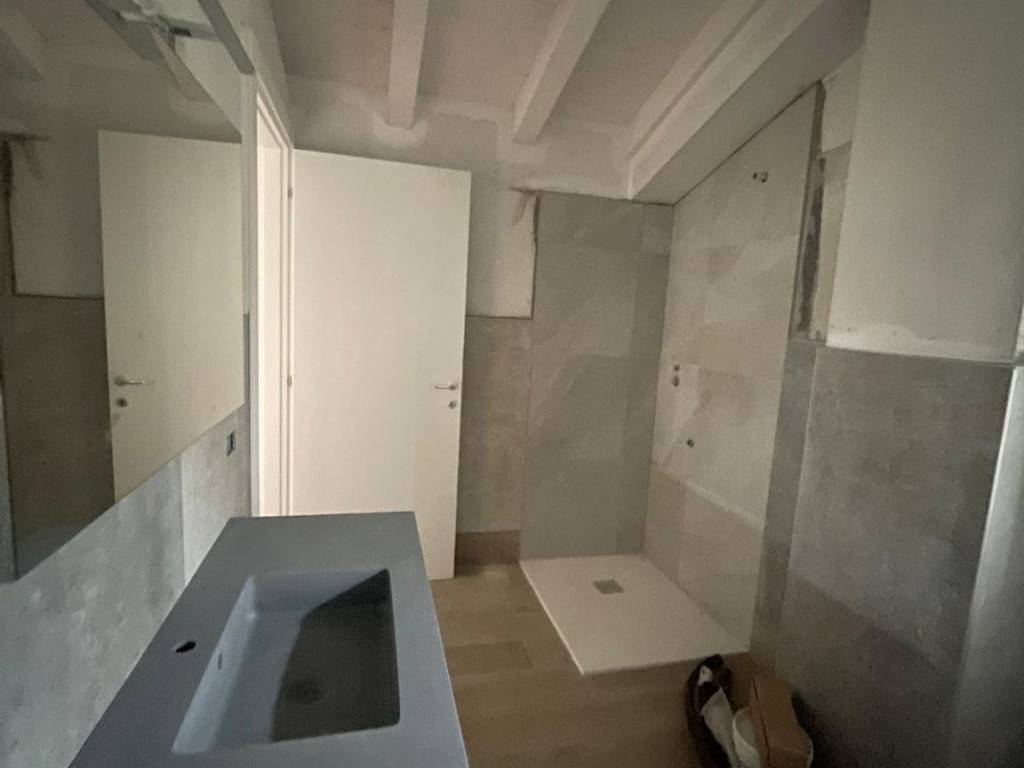 casa indipendente in vendita a Reggiolo