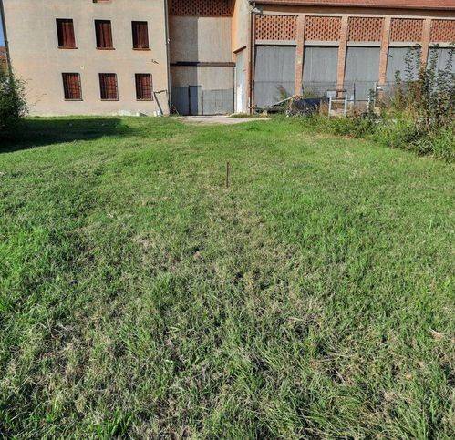 casa indipendente in vendita a Reggiolo