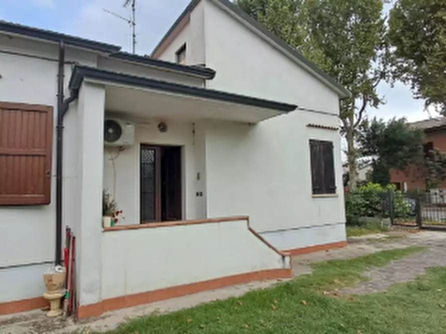 casa indipendente in vendita a Reggiolo