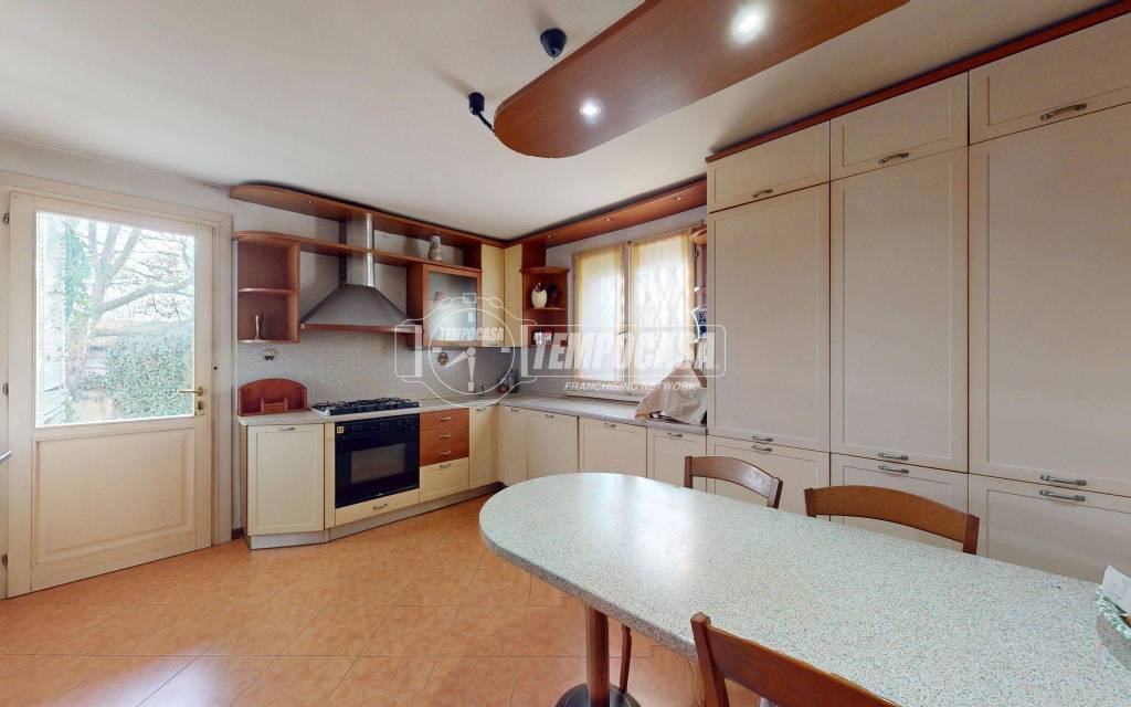 casa indipendente in vendita a Reggiolo