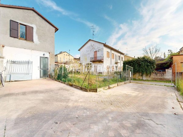 casa indipendente in vendita a Reggiolo