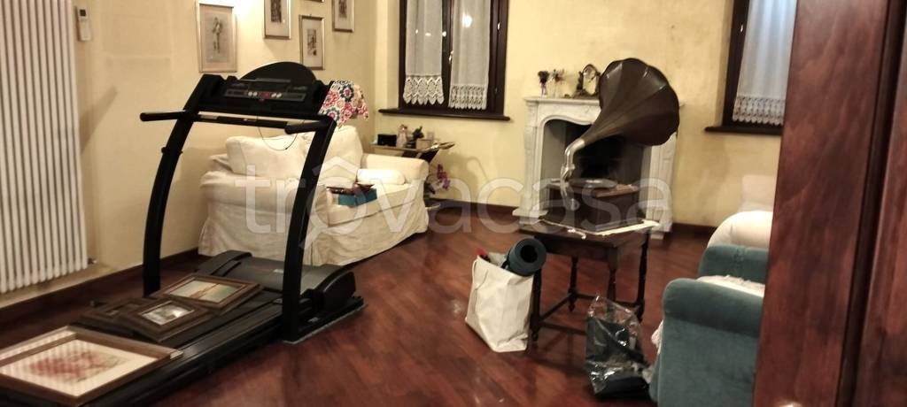 casa indipendente in vendita a Reggiolo