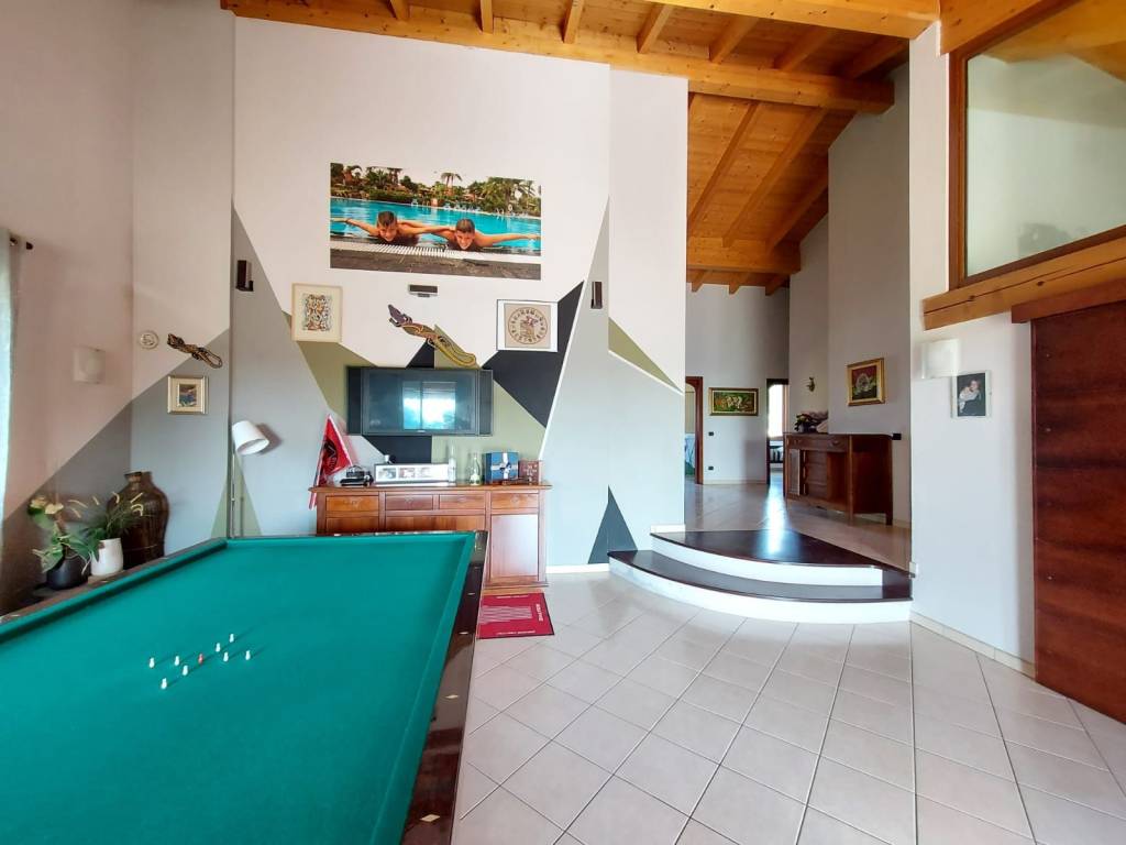 casa indipendente in vendita a Reggiolo