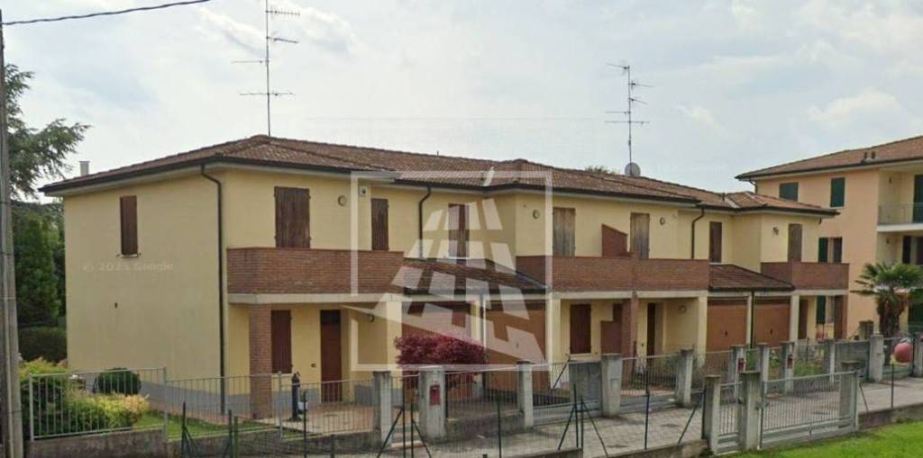 casa indipendente in vendita a Reggiolo in zona Brugneto