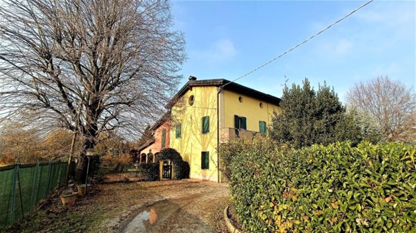 villa in vendita a Reggio nell'Emilia in zona Codemondo