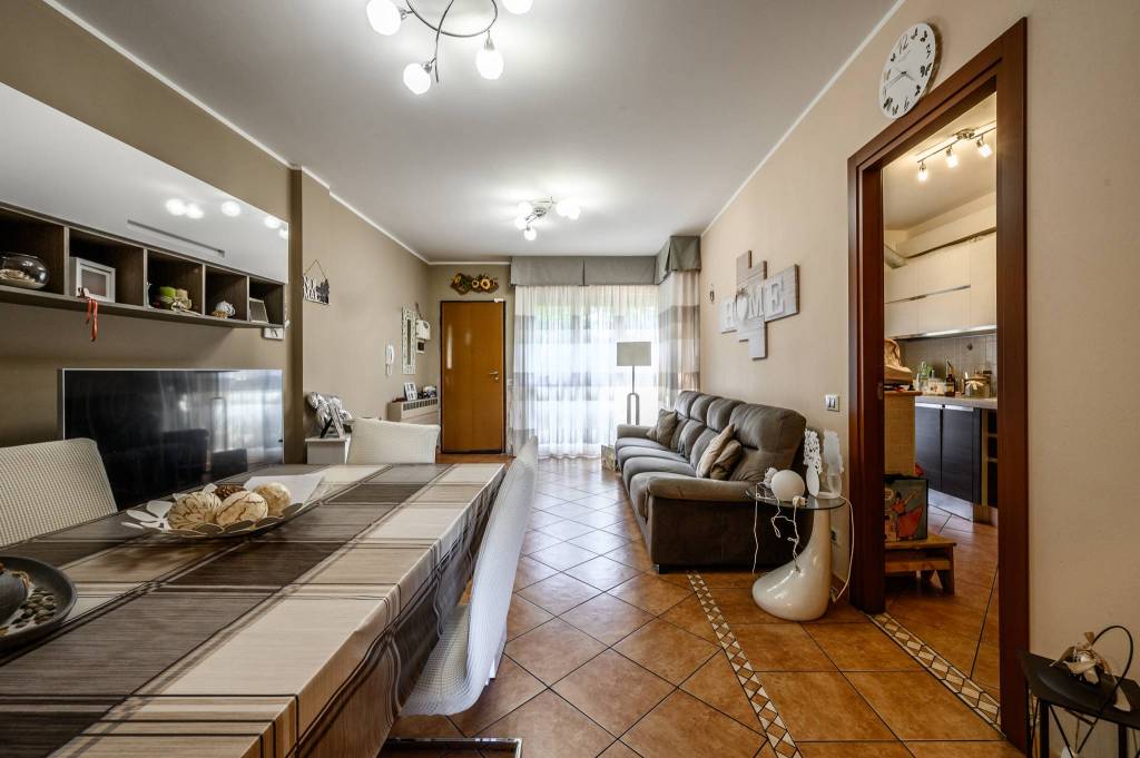 appartamento in vendita a Reggio nell'Emilia in zona Compagnoni / Migliolungo