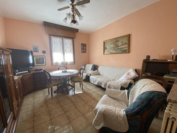 appartamento in vendita a Reggio nell'Emilia in zona Ospizio