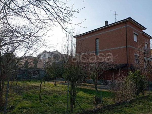 casa indipendente in vendita a Reggio nell'Emilia in zona Coviolo