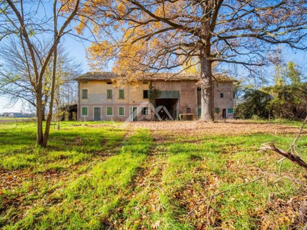 casa indipendente in vendita a Reggio nell'Emilia in zona Fogliano
