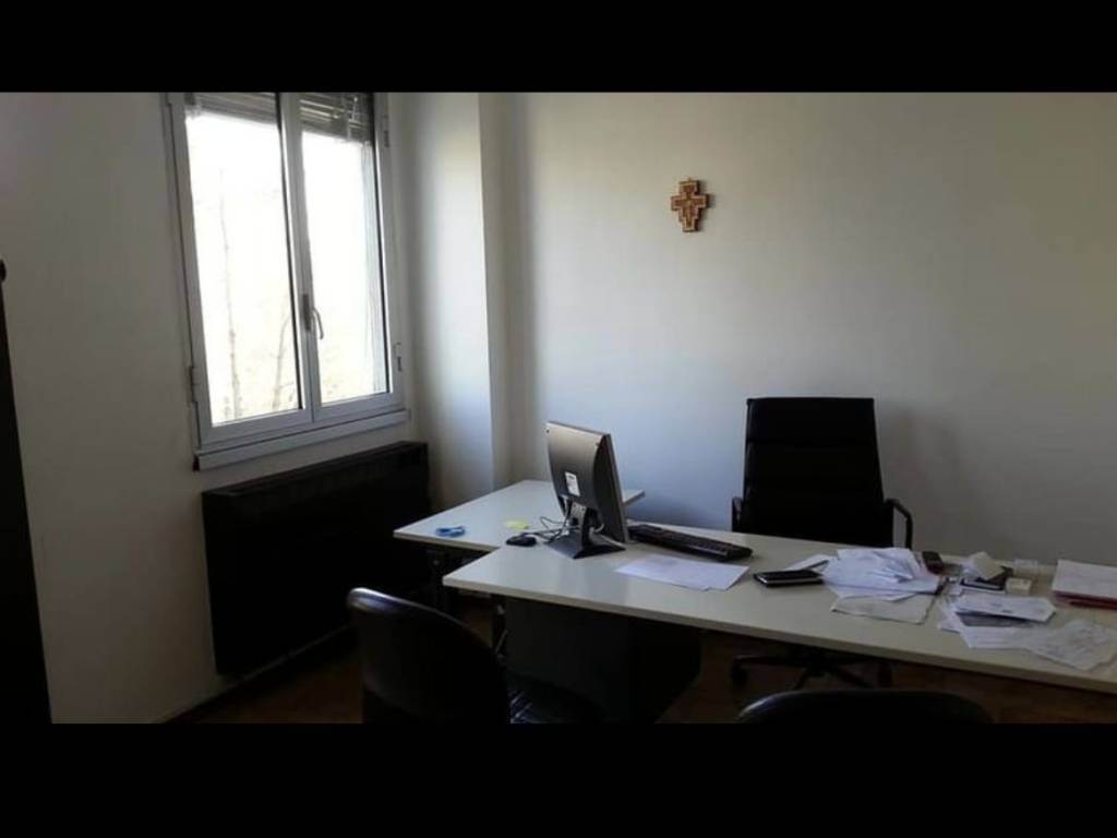 ufficio in vendita a Reggio nell'Emilia in zona Rosta Nuova