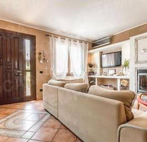 casa indipendente in vendita a Reggio nell'Emilia in zona Città Storica