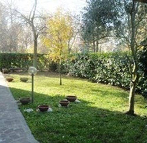 casa indipendente in vendita a Reggio nell'Emilia