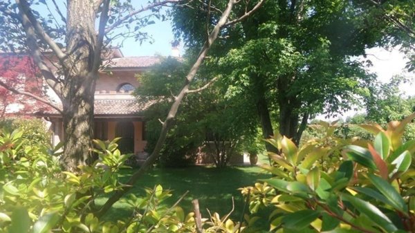 casa indipendente in vendita a Reggio nell'Emilia in zona Fogliano