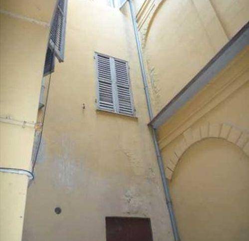 appartamento in vendita a Reggio nell'Emilia in zona Città Storica