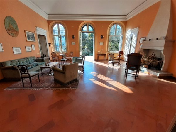 villa in vendita a Reggio nell'Emilia in zona Sesso