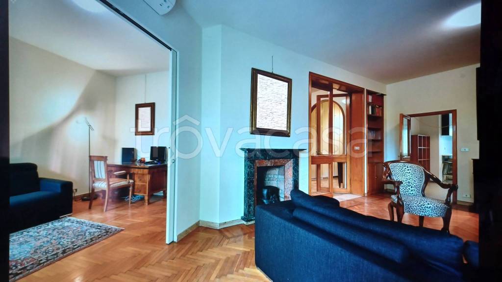 appartamento in vendita a Reggio nell'Emilia in zona Città Storica