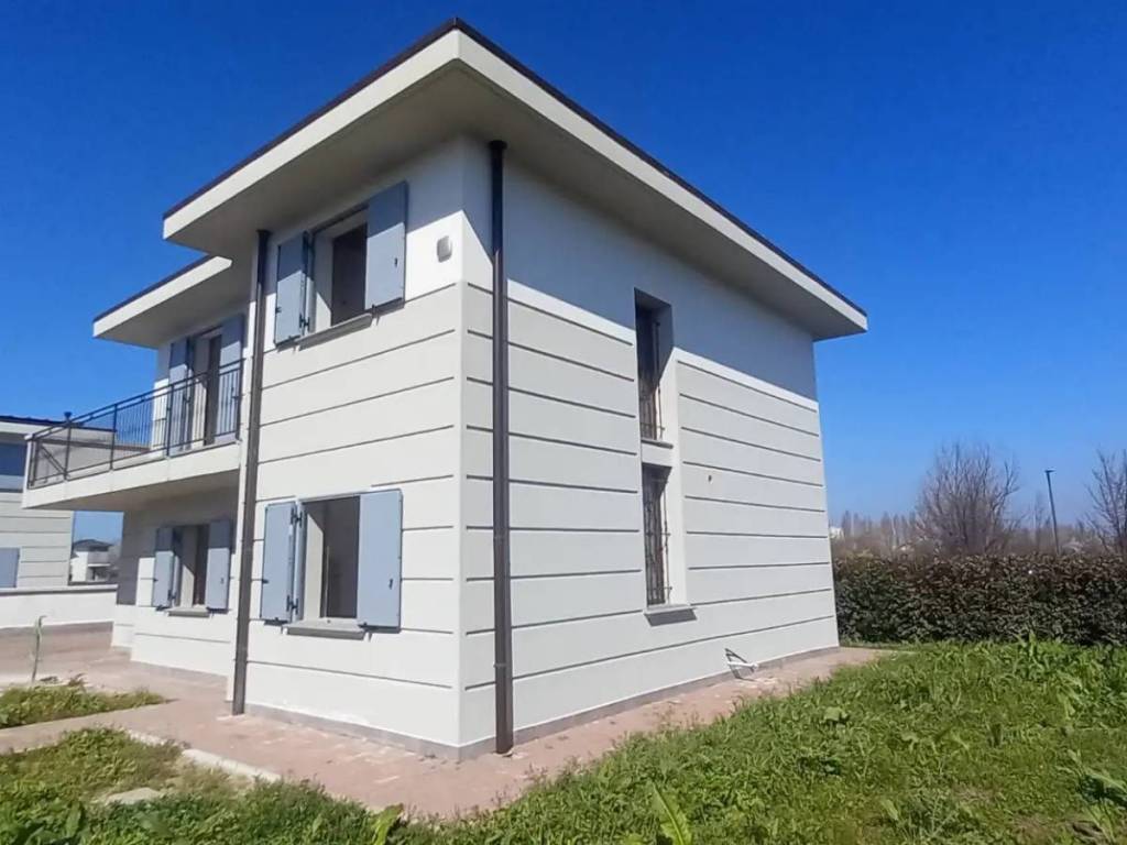 casa indipendente in vendita a Reggio nell'Emilia in zona Codemondo