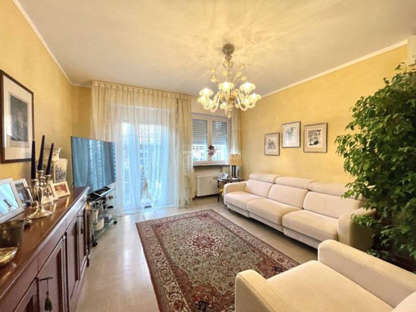 casa indipendente in vendita a Reggio nell'Emilia in zona Baragalla