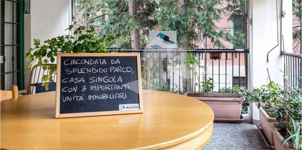 casa indipendente in vendita a Reggio nell'Emilia in zona Città Storica
