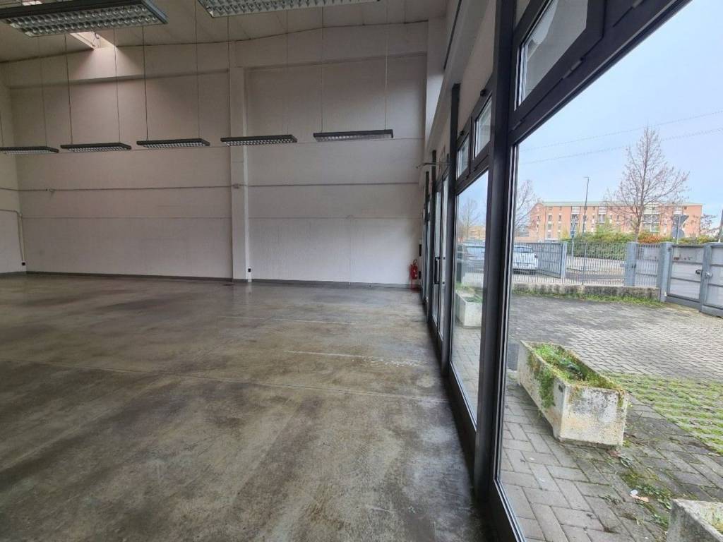 negozio in vendita a Reggio nell'Emilia