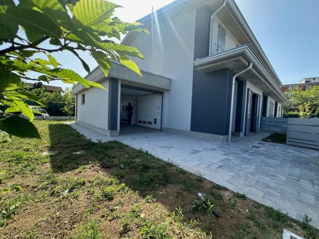 casa indipendente in vendita a Reggio nell'Emilia in zona Città Storica