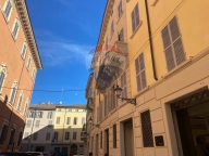 appartamento in vendita a Reggio nell'Emilia in zona Città Storica