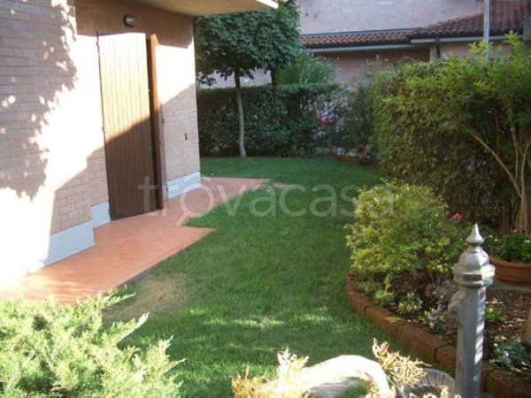 casa indipendente in vendita a Reggio nell'Emilia