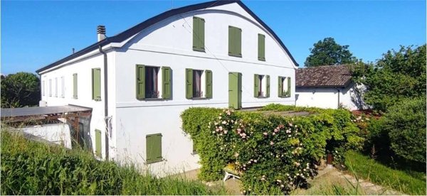 casa indipendente in vendita a Reggio nell'Emilia in zona Roncocesi