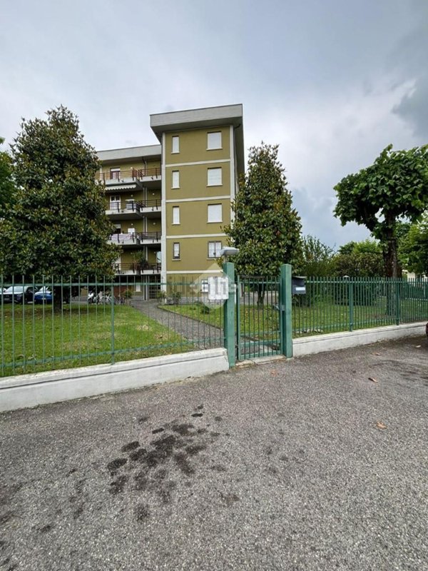 appartamento in vendita a Reggio nell'Emilia in zona Pieve Modolena
