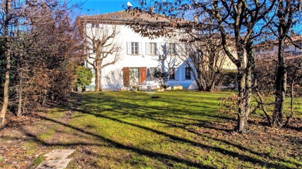 casa indipendente in vendita a Reggio nell'Emilia in zona Baragalla