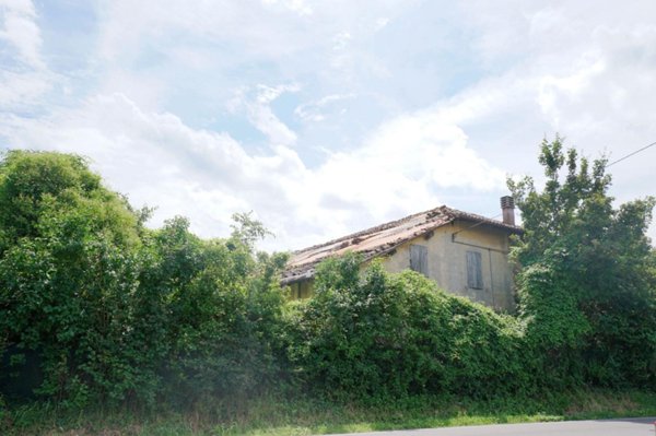 casa indipendente in vendita a Reggio nell'Emilia in zona Rivalta