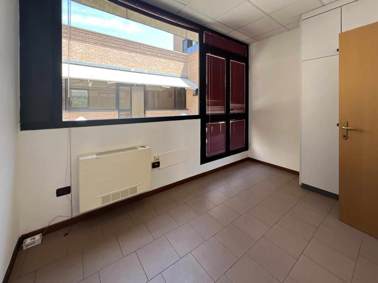 appartamento in vendita a Reggio nell'Emilia in zona Tribunale