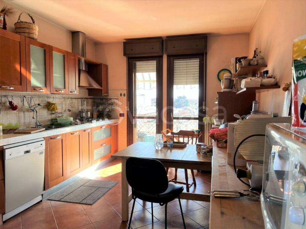 appartamento in vendita a Reggio nell'Emilia in zona Città Storica