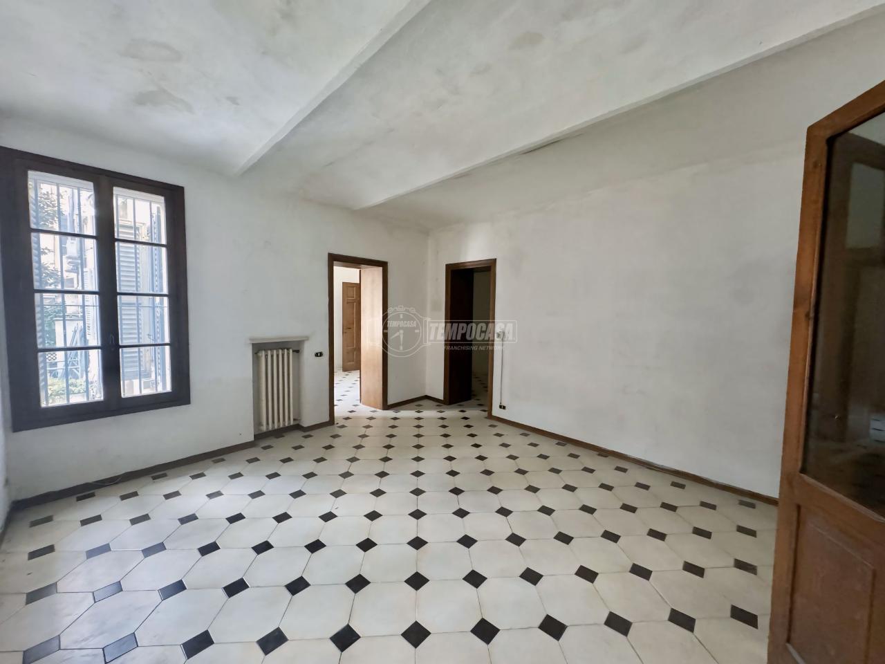 appartamento in vendita a Reggio nell'Emilia in zona Città Storica